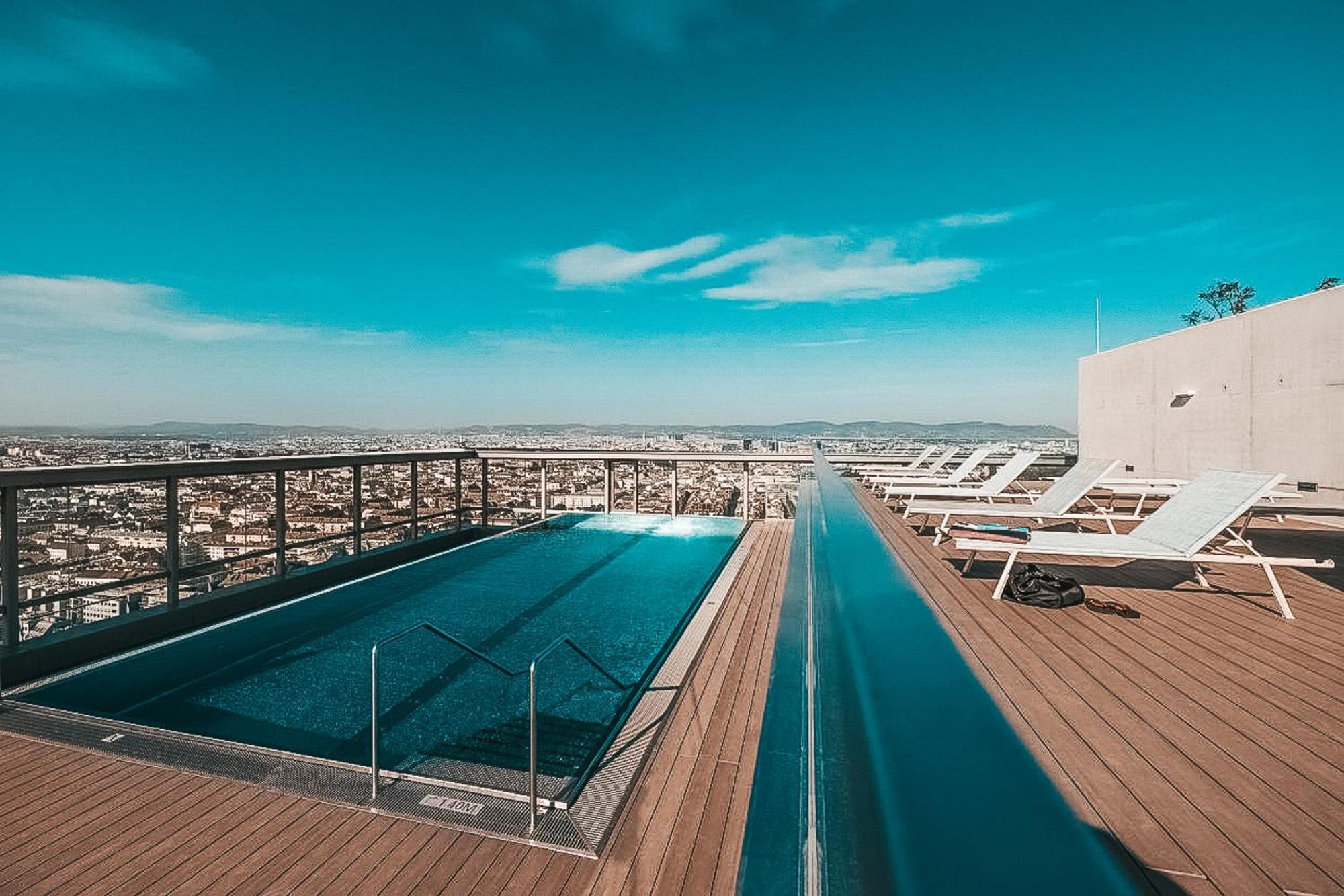 Kaiser Lodge - Rooftop Pool & Underground Car Park By Alpenluxus Appartements فيينا المظهر الخارجي الصورة